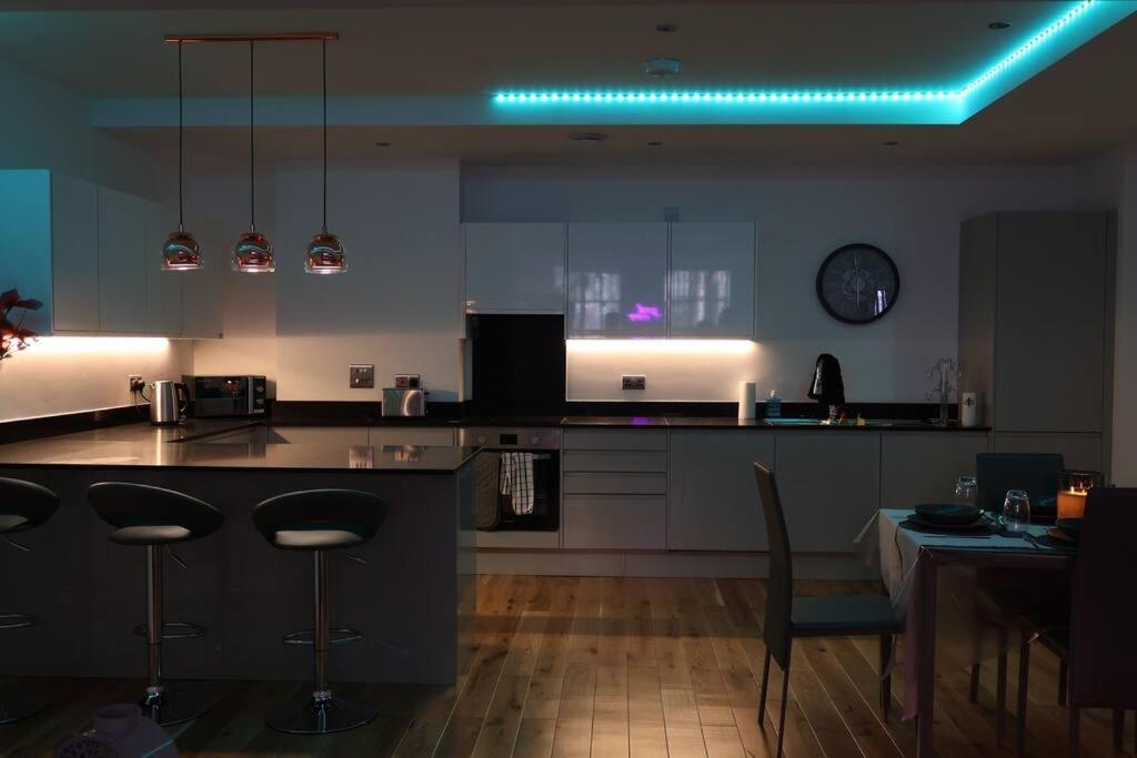 Modern House In Birmingham Villa Dış mekan fotoğraf