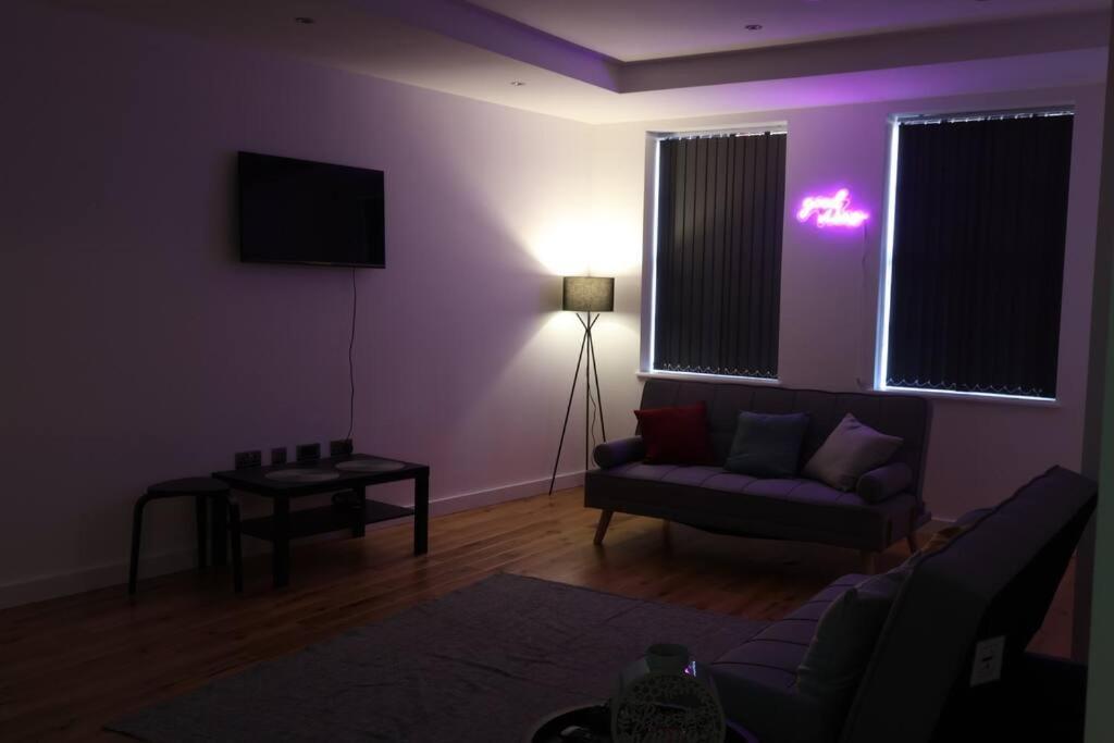 Modern House In Birmingham Villa Dış mekan fotoğraf